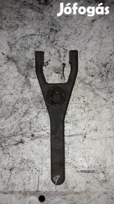 Nissan Navara D40 Kuplung Kiemelő Villa