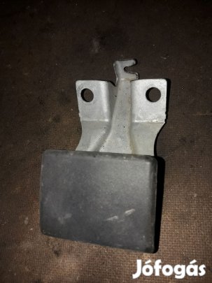 Nissan Navara D40 Motorháztető Nyitó