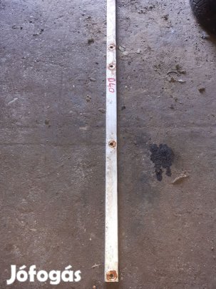 Nissan Navara D40 Rakományrögzítő Fül Betét