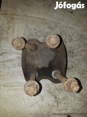 Nissan Navara D40 Rugó Tartó Kengyel / Cuppánt