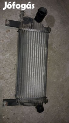 Nissan Navara D40 Töltőlevegő Hűtő / Intercooler