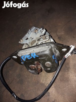 Nissan Pathfinder R51 Csomagtérajtó Zár