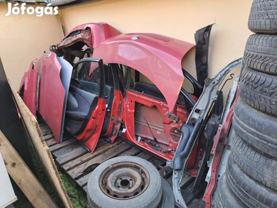 Nissan Primera P12 2002-2007-ig bontott karosszéria elemek Hűtő, Klí