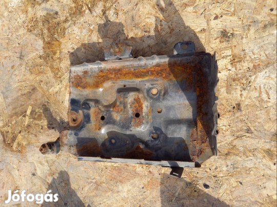 Nissan Primera P12 (2001-2007)  Akkumlátortartó