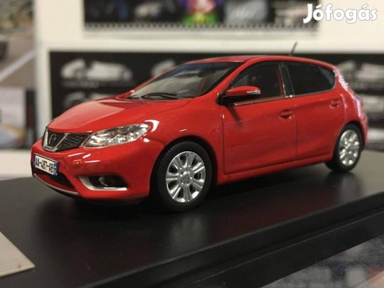 Nissan Pulsar 2015 1:43 1/43 Premium X