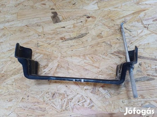 Nissan Qashqai J11 (2016-2020) Akkumlátor Lefogató