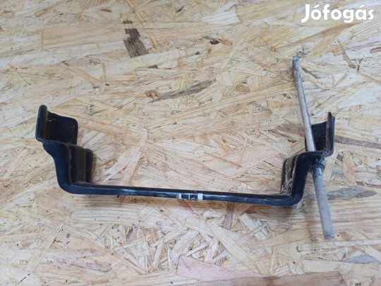 Nissan Qashqai J11 (2016-2020) Akkumlátor Lefogató