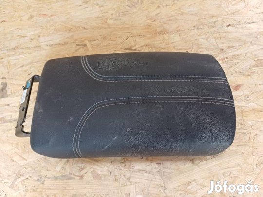 Nissan Qashqai J11 (2016-2020) Bőr Könyöklő