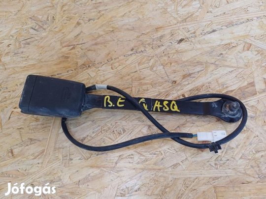 Nissan Qashqai J11 (2016-2020) Első Ülés Biztonsági Öv Csat