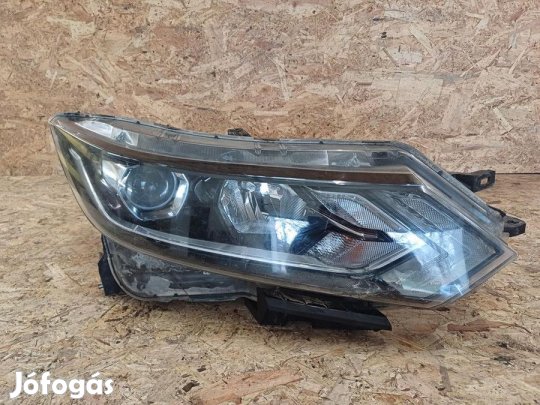 Nissan Qashqai J11 (2016-2020) Jobb Első Fényszóró