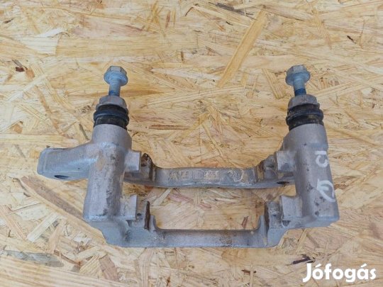 Nissan Qashqai J11 (2016-2020)  Bal Hátsó Féknyereg Tartó