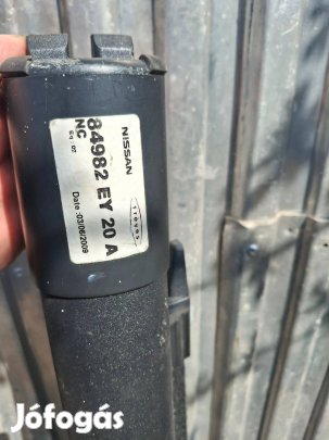 Nissan Qashqai +2 J10 kalaptartó roló