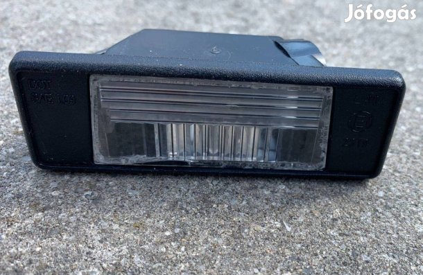 Nissan Qashqai rendszámrábla világítás