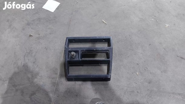 Nissan Terrano WD21 87- Műszerfal középkonzol rádiókeret keret 9980