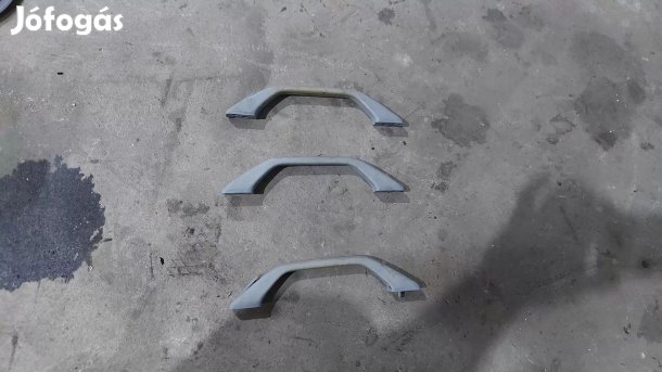 Nissan Terrano WD21 87- Tetőkárpit fogantyú kapaszkodó markolat 8104