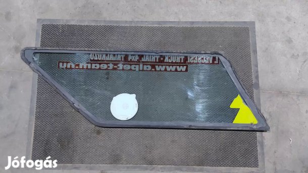 Nissan Terrano WD21 Raktér csomagtér jobb oldali fix üveg ablak 0072