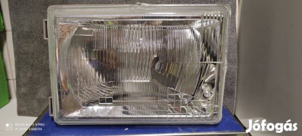 Nissan Trade fényszóró jobb 1980 -
