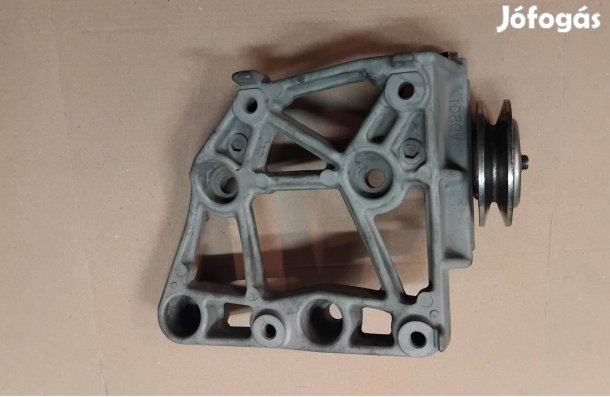 Nissan X-Trail T30 Klímatartó konzol feszítőgörgővel