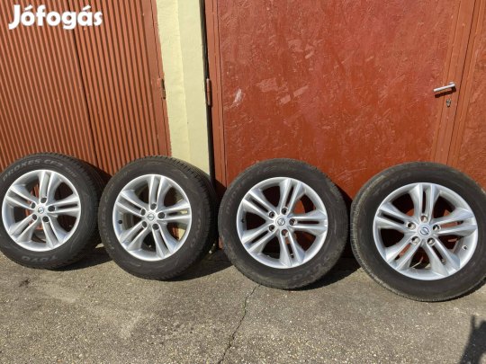 Nissan gyári felni Toyo gumival