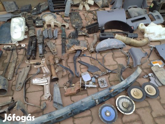 Nissan vanette alkatrészek