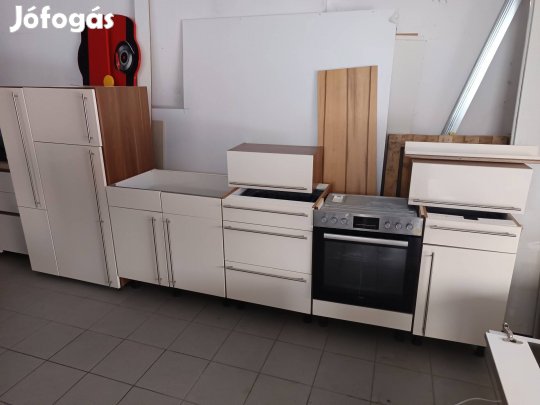 Nobilia konyhabútor gépekkel 