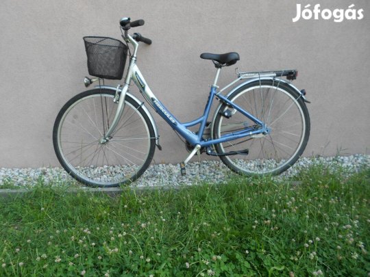 Nöi 28 Kerékpár Hercules