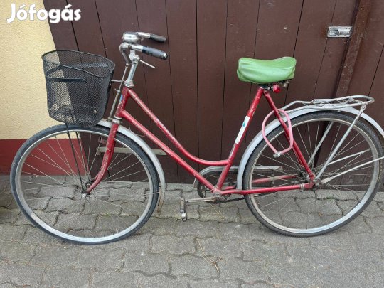Női 28-as Csepel Kerékpár a képeken látható állapotban eladó