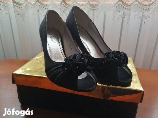 Női 39-es Alkalmi cipő, Eladó!!