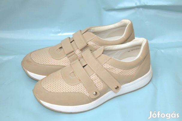 Női 42-es méretű cipő eladó