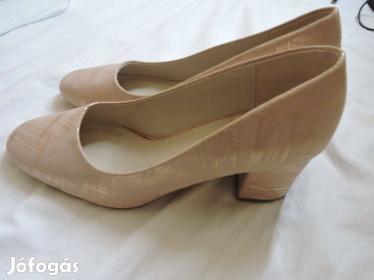 Nöi Cipő Új 41