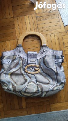 Női Guess táska szép állapotban Zuglóban eladó