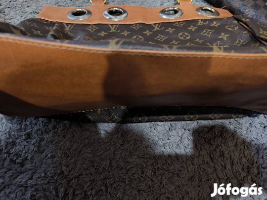 Női Lv táska és pénztárca 