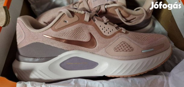 Női Nike Structure 26 futócipő eladó