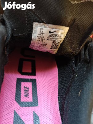 Női Nike újszerű sportcipő 36 eladó