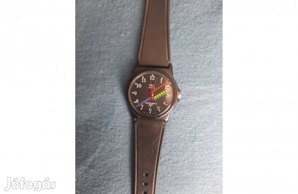 Női Q and Q óra eladó!