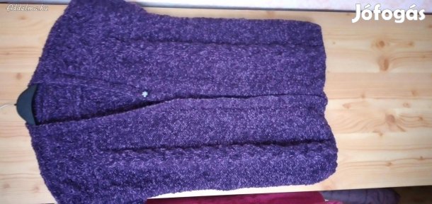 Női , kézi kötött mellény,ejtett vállú /48/