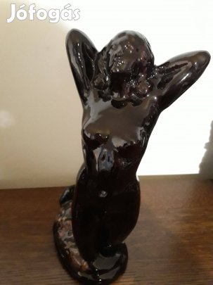 Női alakos kerámia remek áron!