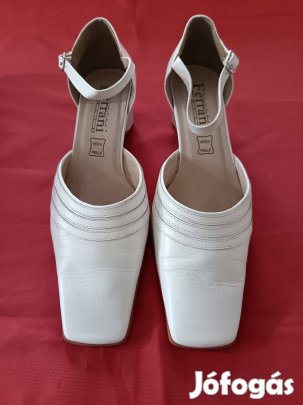 Női alkalmi fehér bőr cipő 39 Újszerű !!