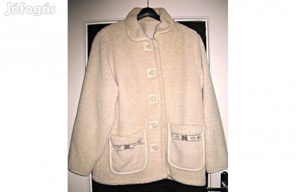 Női átmeneti műszőrme kabát, fekete kabátbéléssel