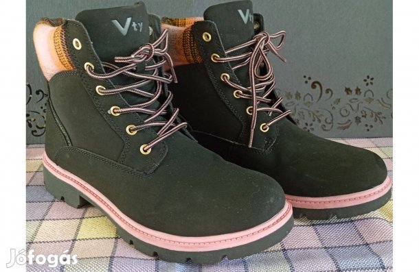 Női bakancs 41 méretben