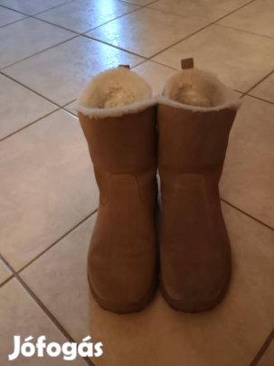 Női bélelt csizma