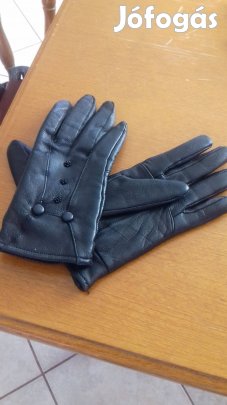 Női bélelt eredeti bőr kesztyű két különböző