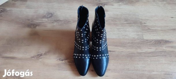 Női bokacsizma 40-es