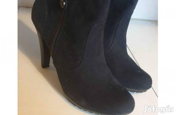 Női bokacsizma eladó