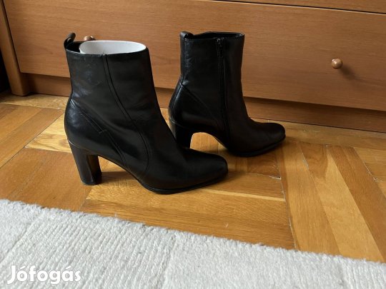 Női bőr bélelt bokacsizma