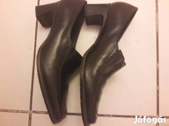 Női bőr cipő,fekete.