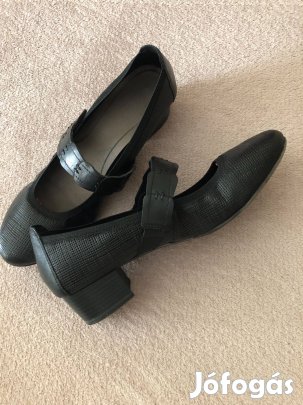 Női bőr fekete cipő 41 méretű