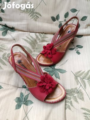 Női bőr szandál 38 as jo állapotú