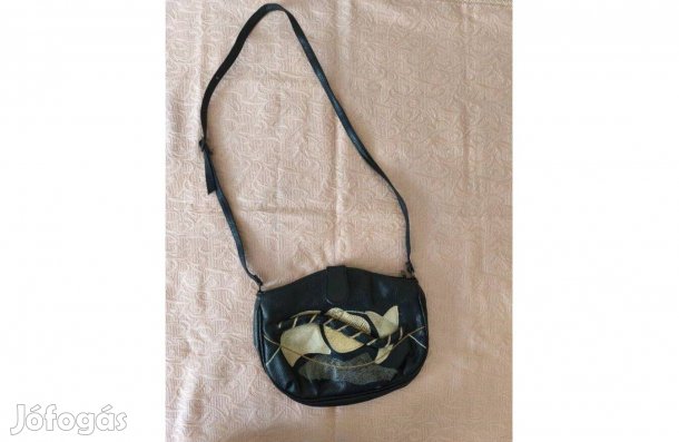 Női bőr válltáska