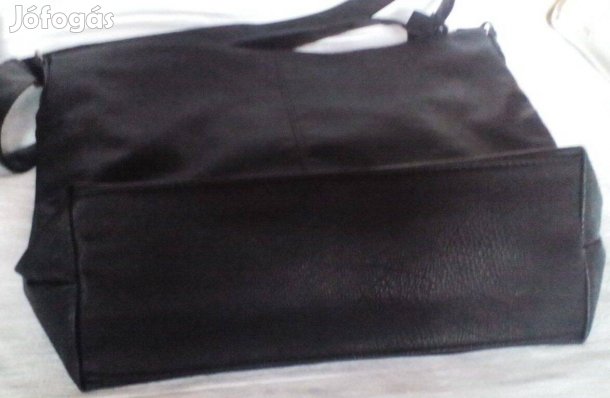 Női bőr válltáska, új állapotú